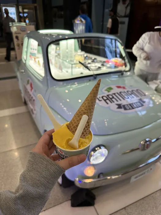 L'Artigiano Gelato Picture 2