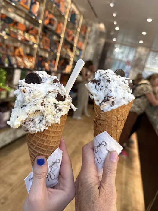 Venchi Chocolate & Gelato Columbus Circle Picture 2
