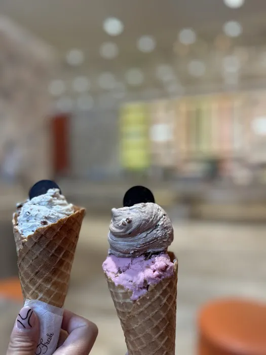 Venchi Chocolate & Gelato 7th Avenue Picture 1