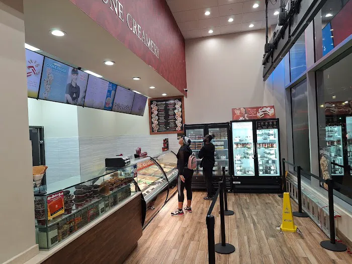 Cold Stone Creamery Picture 4