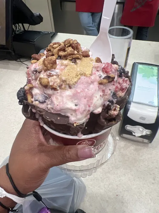 Cold Stone Creamery Picture 6