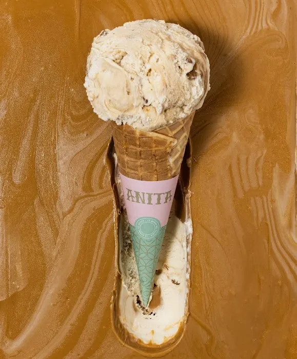 Anita La Mamma del Gelato Picture 1