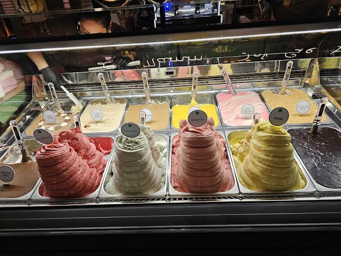 Anita La Mamma del Gelato Picture 1