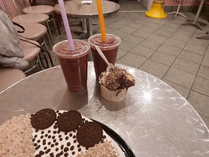 Ice Cream Center Picture 2