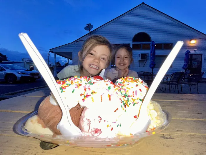 Gifford's Ice Cream Picture 2