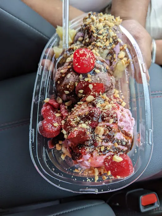 Naughty Nellie's Ice Cream Bar Picture 9