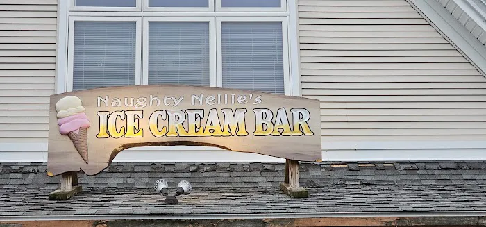 Naughty Nellie's Ice Cream Bar Picture 3