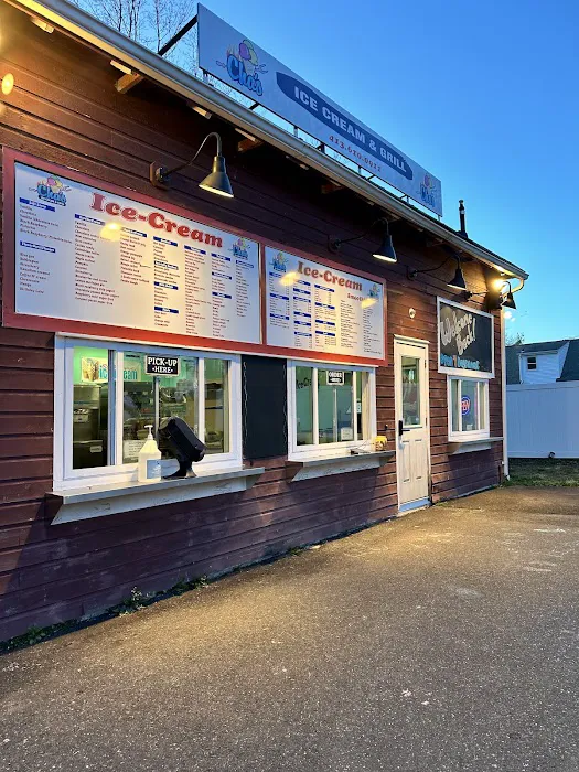 Cha's Ice Cream & Grill Picture 5