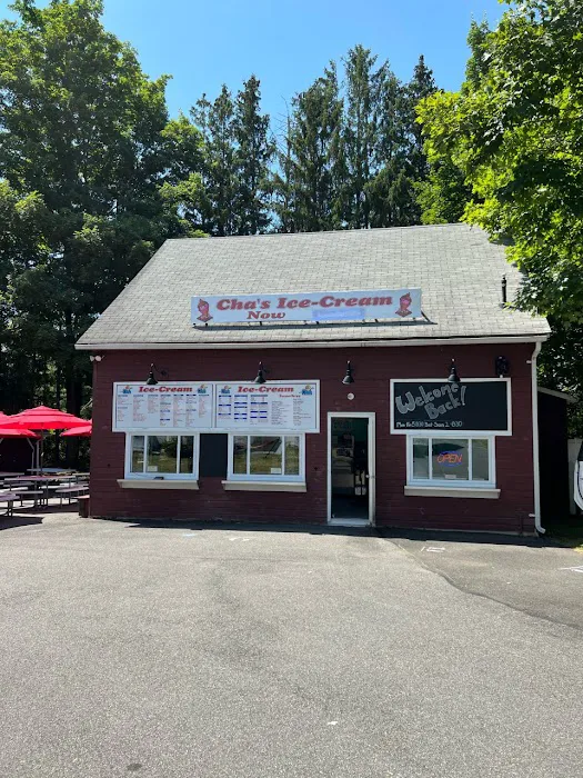 Cha's Ice Cream & Grill Picture 7