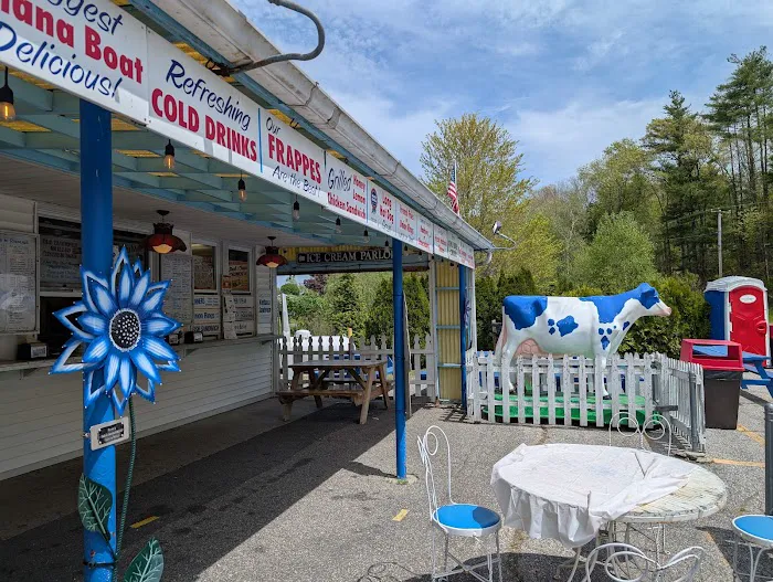 Alvin Rondeau's Dairy Bar Picture 8
