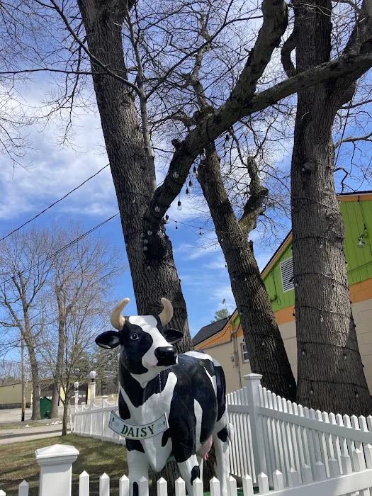 Meola's Wayside Ice Cream Picture 3