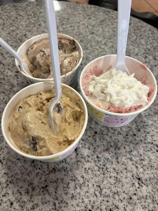Marble Slab Creamery Picture 2