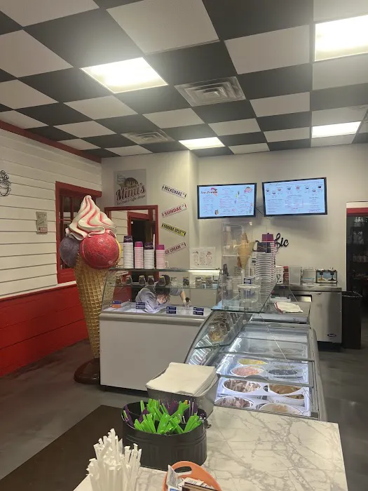 Mimi's Ice Cream & Coffee Shoppe Picture 3