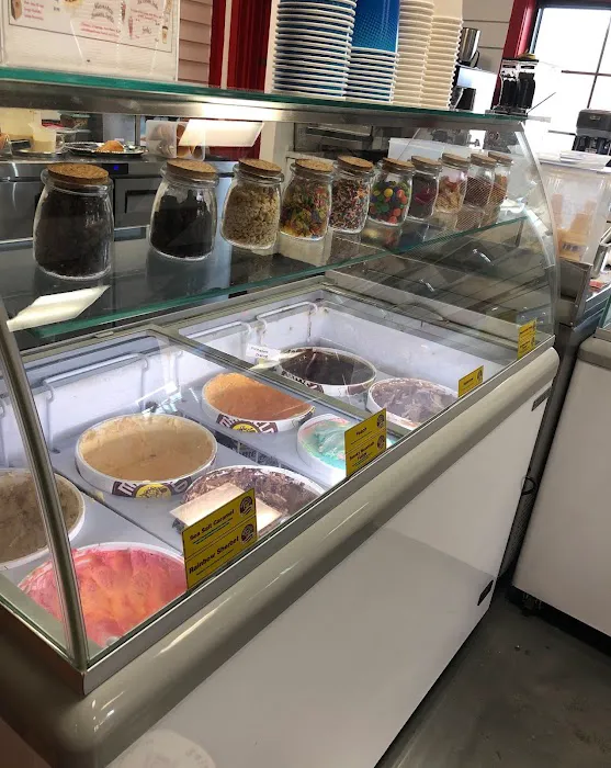 Mimi's Ice Cream & Coffee Shoppe Picture 8