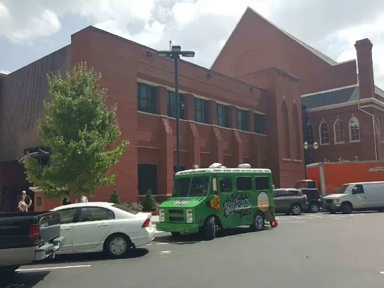 Nashville Ice Cream Truck Rentals - Mean Green Ice Cream Machine Picture 1