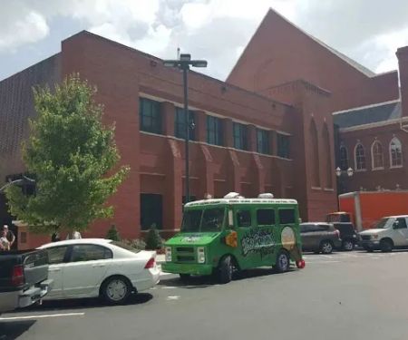 Nashville Ice Cream Truck Rentals - Mean Green Ice Cream Machine