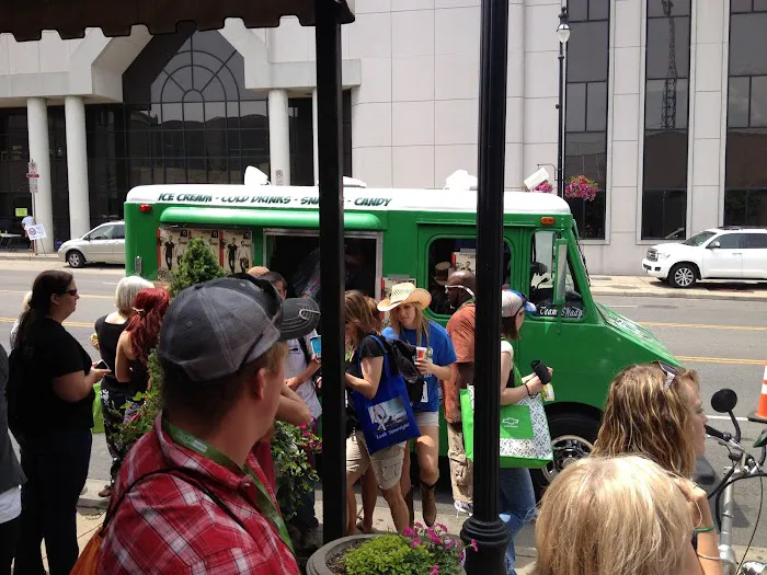 Nashville Ice Cream Truck Rentals - Mean Green Ice Cream Machine Picture 9