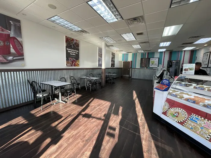 Marble Slab Creamery Picture 2