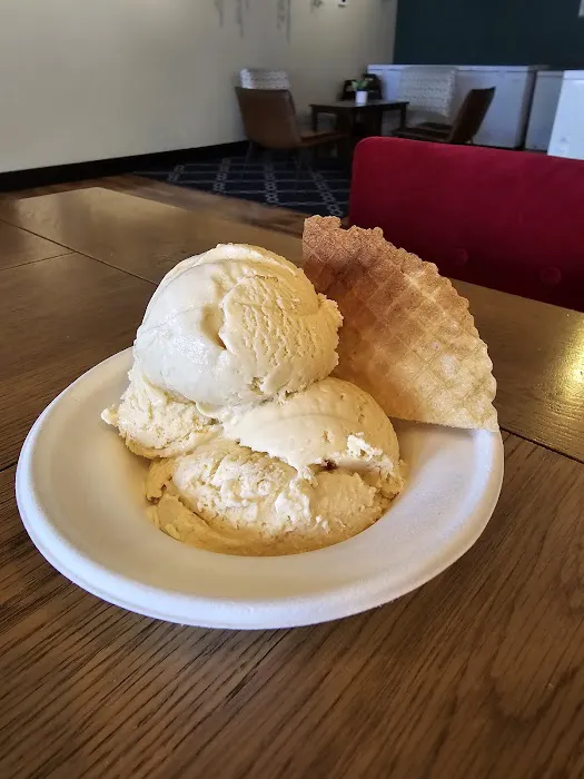 Sarabhas creamery - Ice cream & chai/coffee shoppe Picture 1