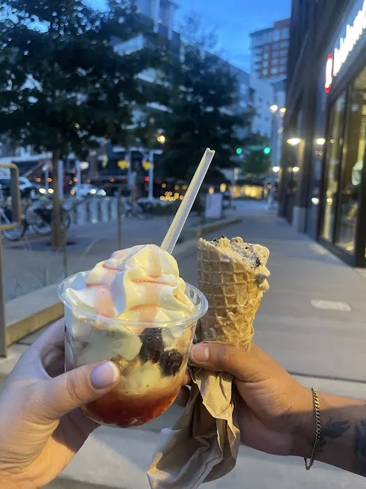 Van Leeuwen Ice Cream Picture 5