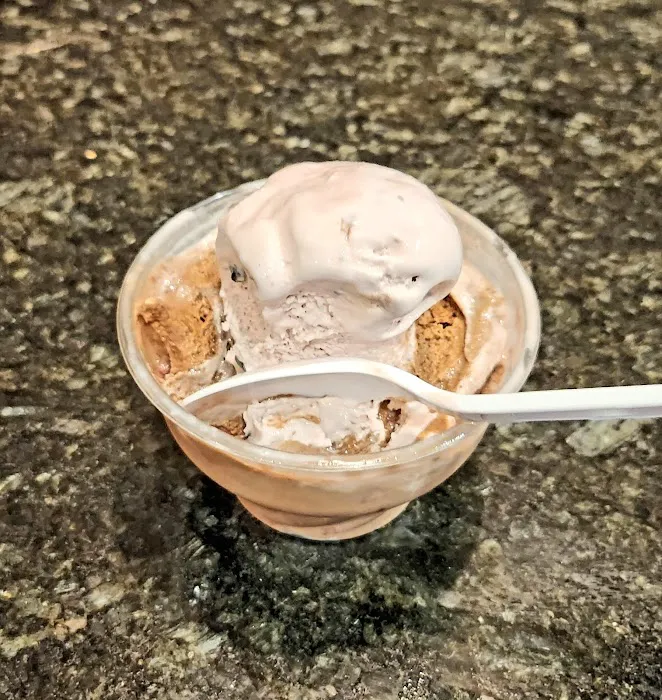 Mike's Ice Cream Picture 9