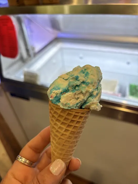 Mike's Ice Cream Picture 5