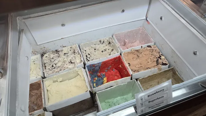 Mike's Ice Cream Picture 2