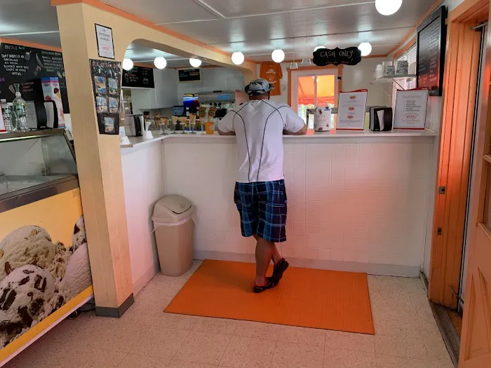 Harvey Cedars Ice Cream Parlour Picture 8