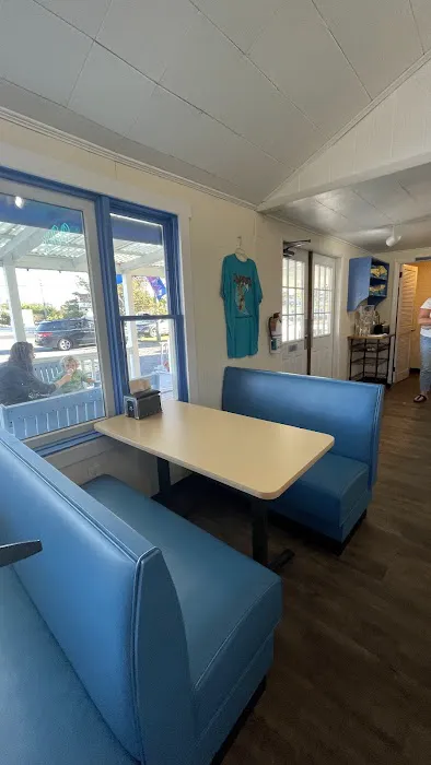 Poppy's Ice Cream Parlour Picture 8