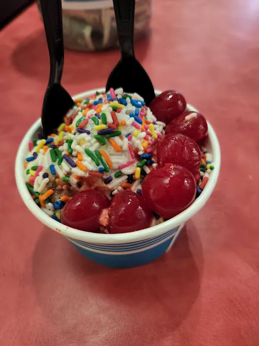 Poppy's Ice Cream Parlour Picture 10