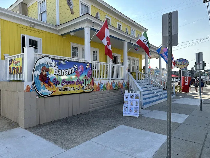 Banana's Ice Cream Cafe Picture 10