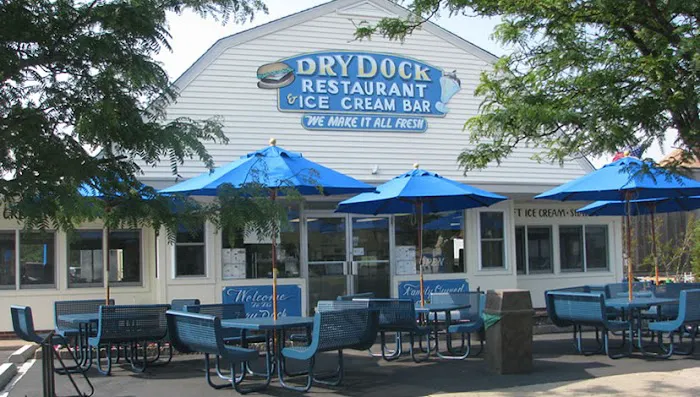 Dry Dock Ice Cream Bar & Grill Picture 8