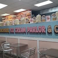 Beachside Ice Cream Parlor and Cafe Restaurant ico