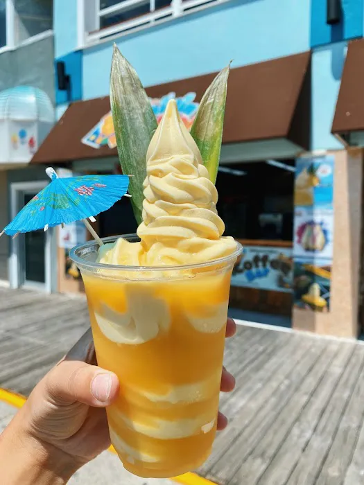 The Chillin Pineapple Picture 10
