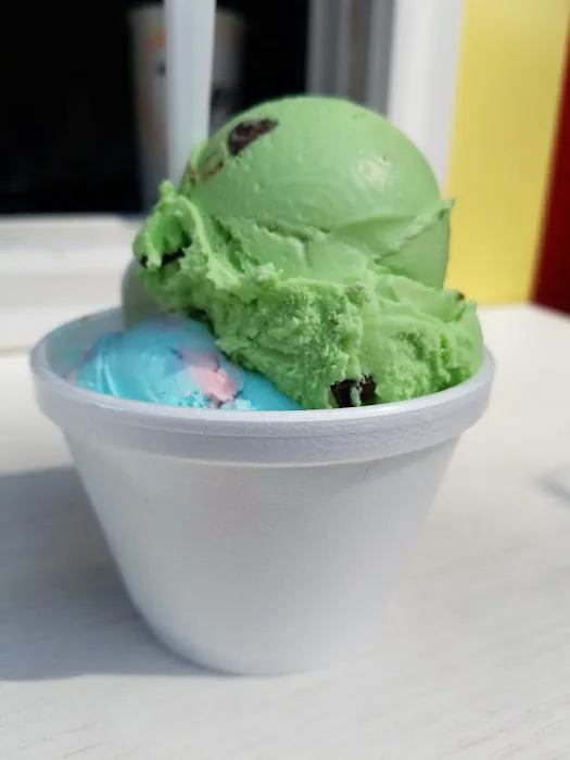 The Caboose Ice Cream Stand Picture 3