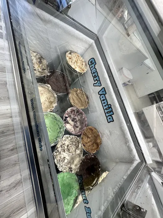 Jennifer's Ice Cream Picture 6