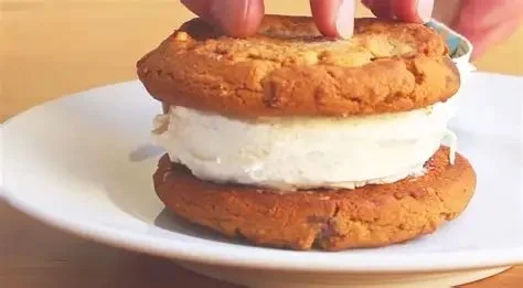 How to Make Perfect Ice Cream Sandwiches for Any Occasion
