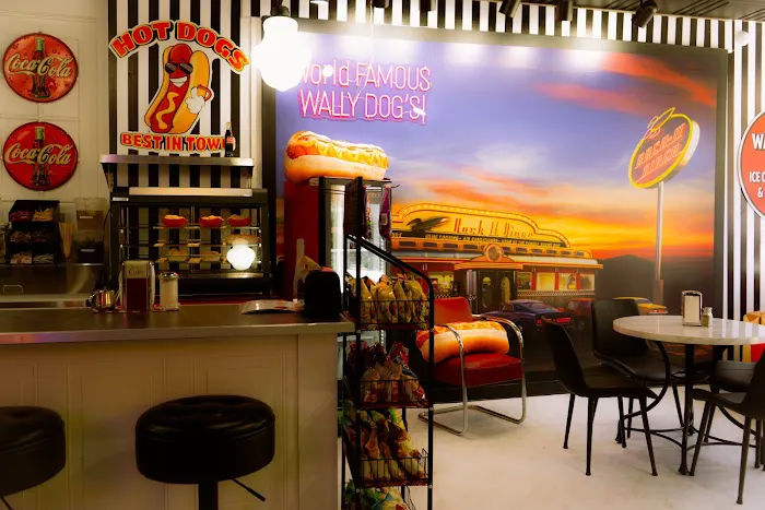 BIG WALLYS ICE CREAM & MORE Picture 5