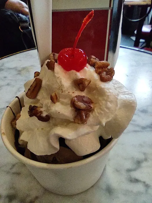 The Double Dip Soda Shop Picture 7