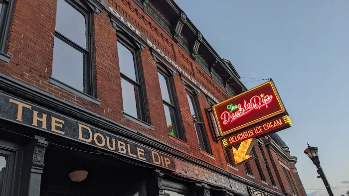 The Double Dip Soda Shop Picture 2