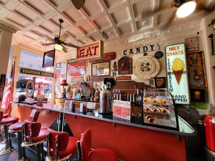 The Double Dip Soda Shop Picture 8