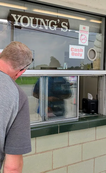 Young's Custard Stand Picture 7