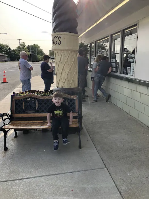 Young's Custard Stand Picture 8