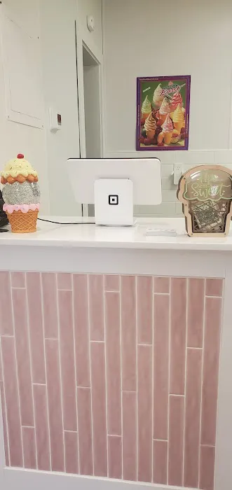 Scoop! at the Root Picture 5