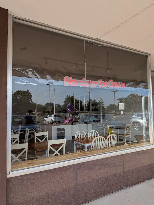 Marciano Ice Cream Picture 5