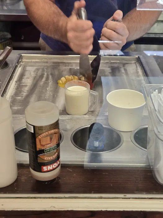 MayLynn’s Creamery Downtown Picture 7