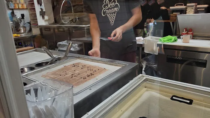 MayLynn’s Creamery Downtown Picture 6