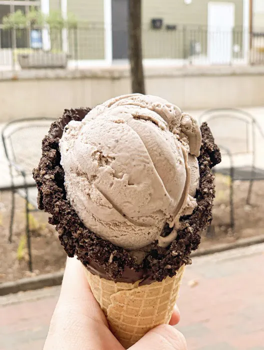 MayLynn’s Creamery Downtown Picture 9