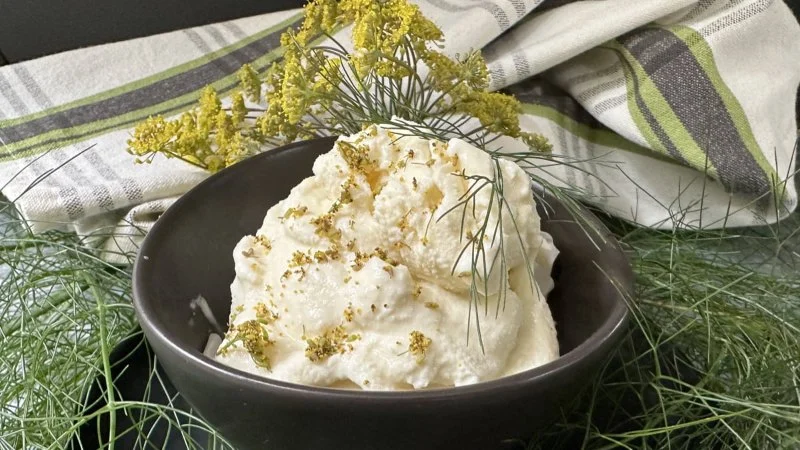 How to Make Ice Cream with Fennel for a Unique Anise Flavor