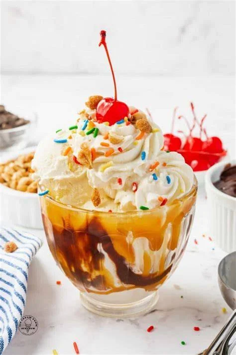How to Create the Perfect Ice Cream Sundae with Toppings and Sauces